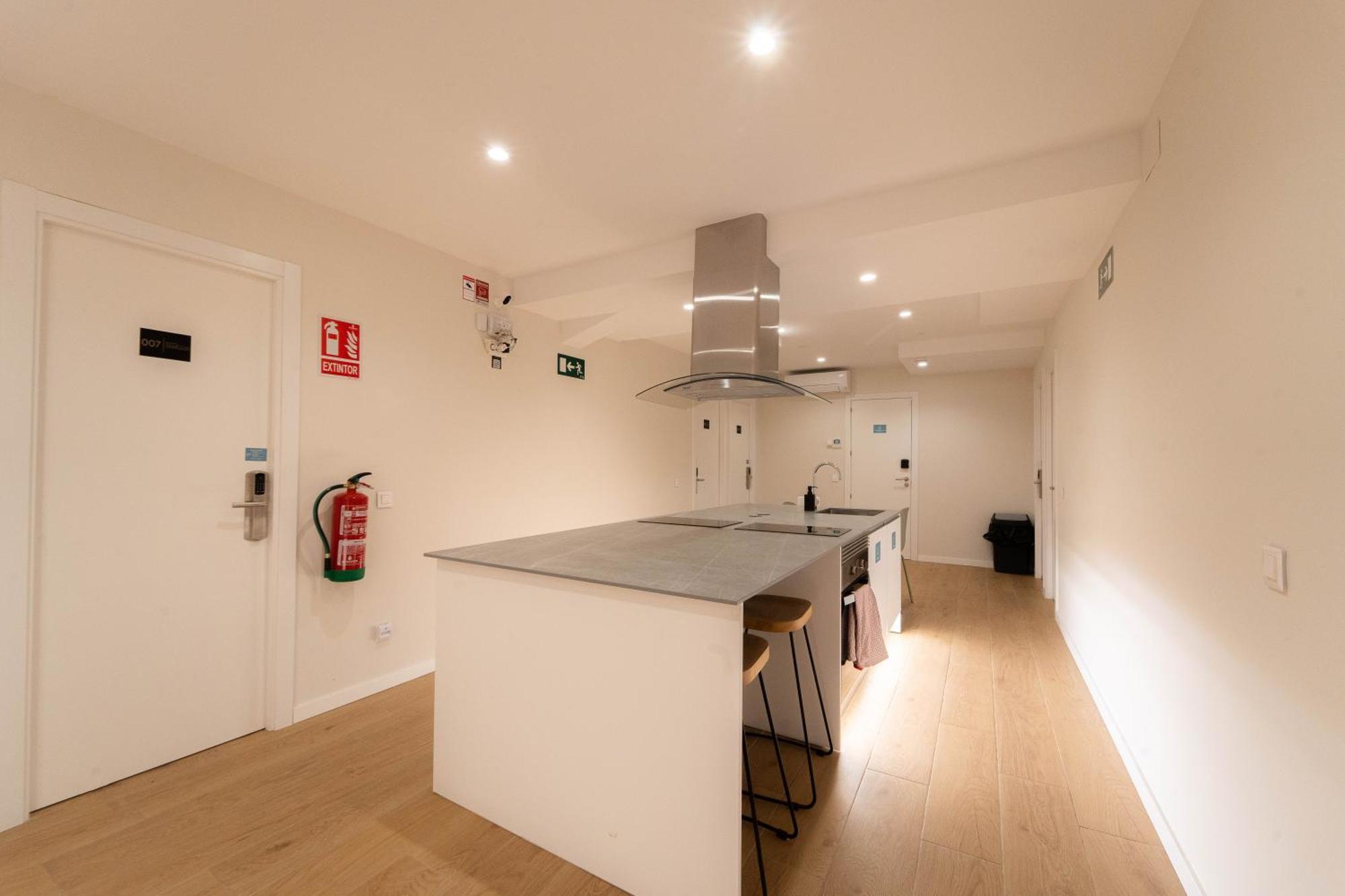 מדריד I'M Room Suites Nuevos Ministerios - Bernabeu 'Digital Access' מראה חיצוני תמונה