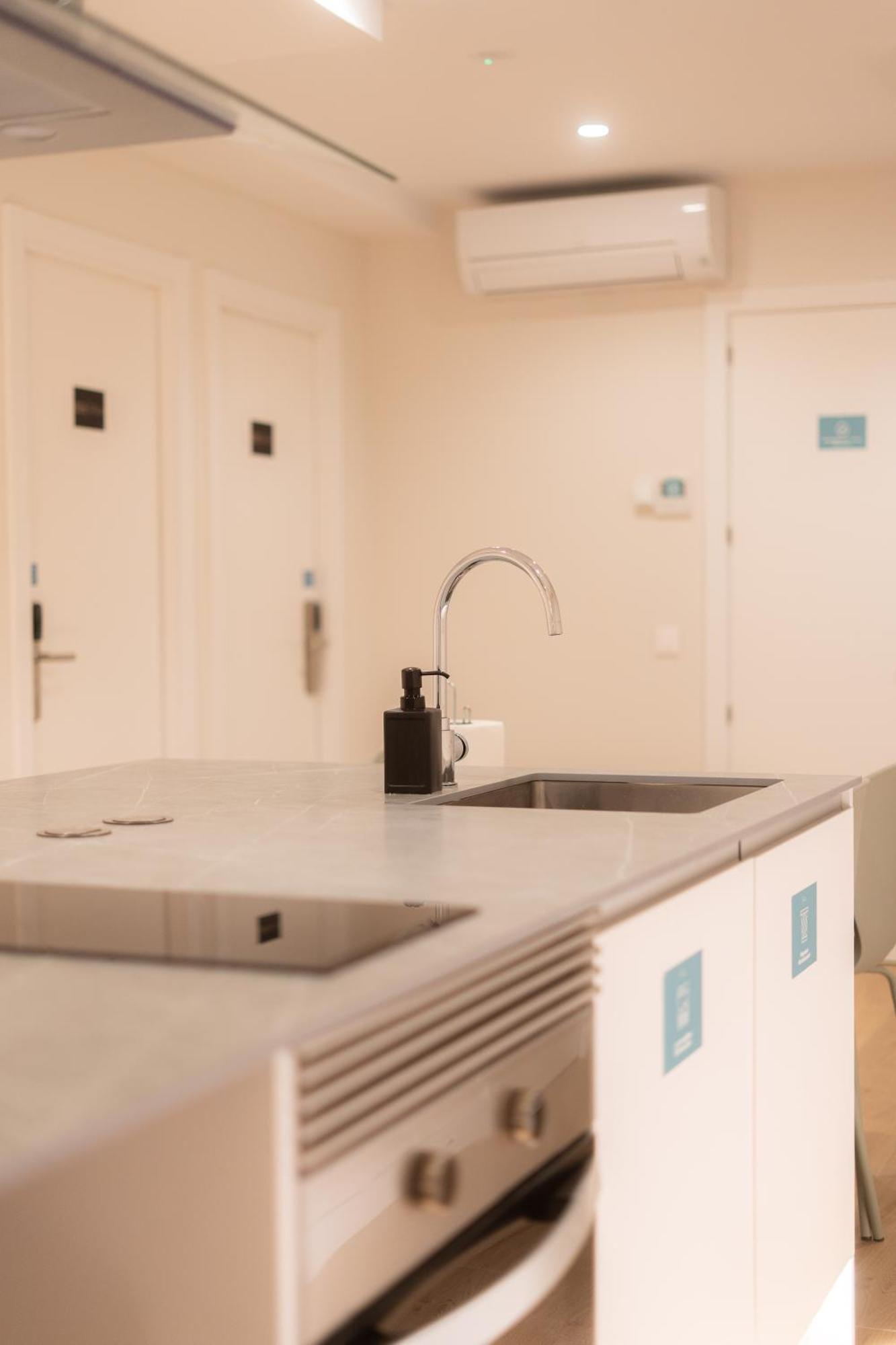 מדריד I'M Room Suites Nuevos Ministerios - Bernabeu 'Digital Access' מראה חיצוני תמונה